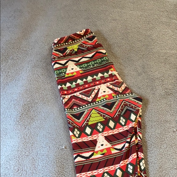 2/$18 🎉 LuLaRoe Christmas Leggings - Picture 2 of 3